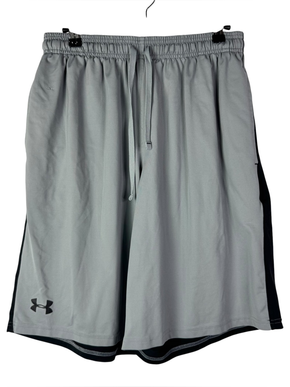 Under Armour Light Gray & Black Colorblock Basketball Shorts M